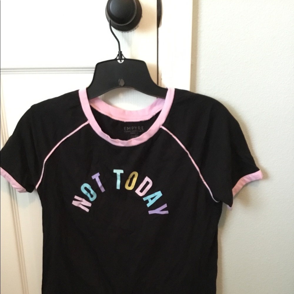 Short sleeve tee